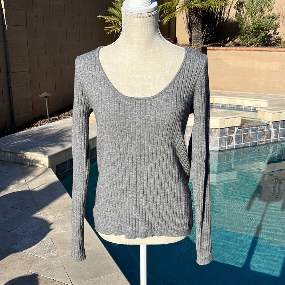 HALOGEN Gray Ribbed Scoop Neck Sweater- Size M - Picture 2 of 8